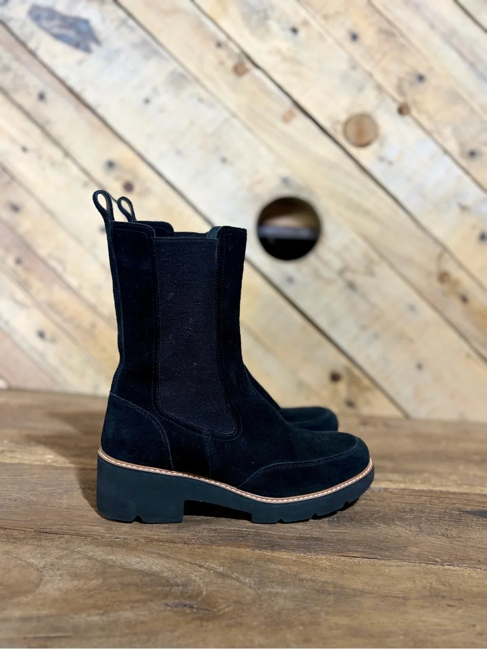 Naturalizer – Domino Suede Chelsea Boots – Chunky Lug Heel – Black – Sz. 8